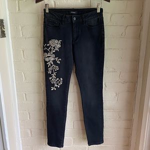 Buffalo David Bitton size 28 black & tan floral embroidered hope skinny jeans
